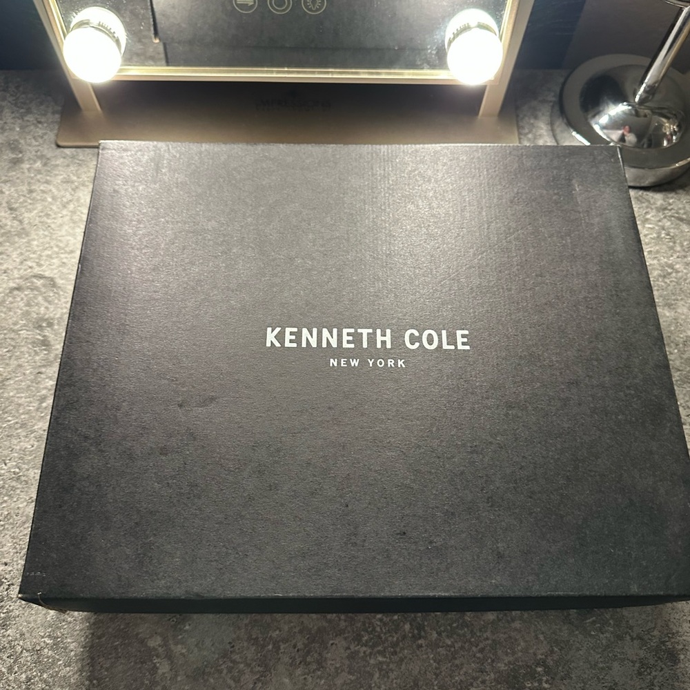 Kenneth Cole Black Shoe Box